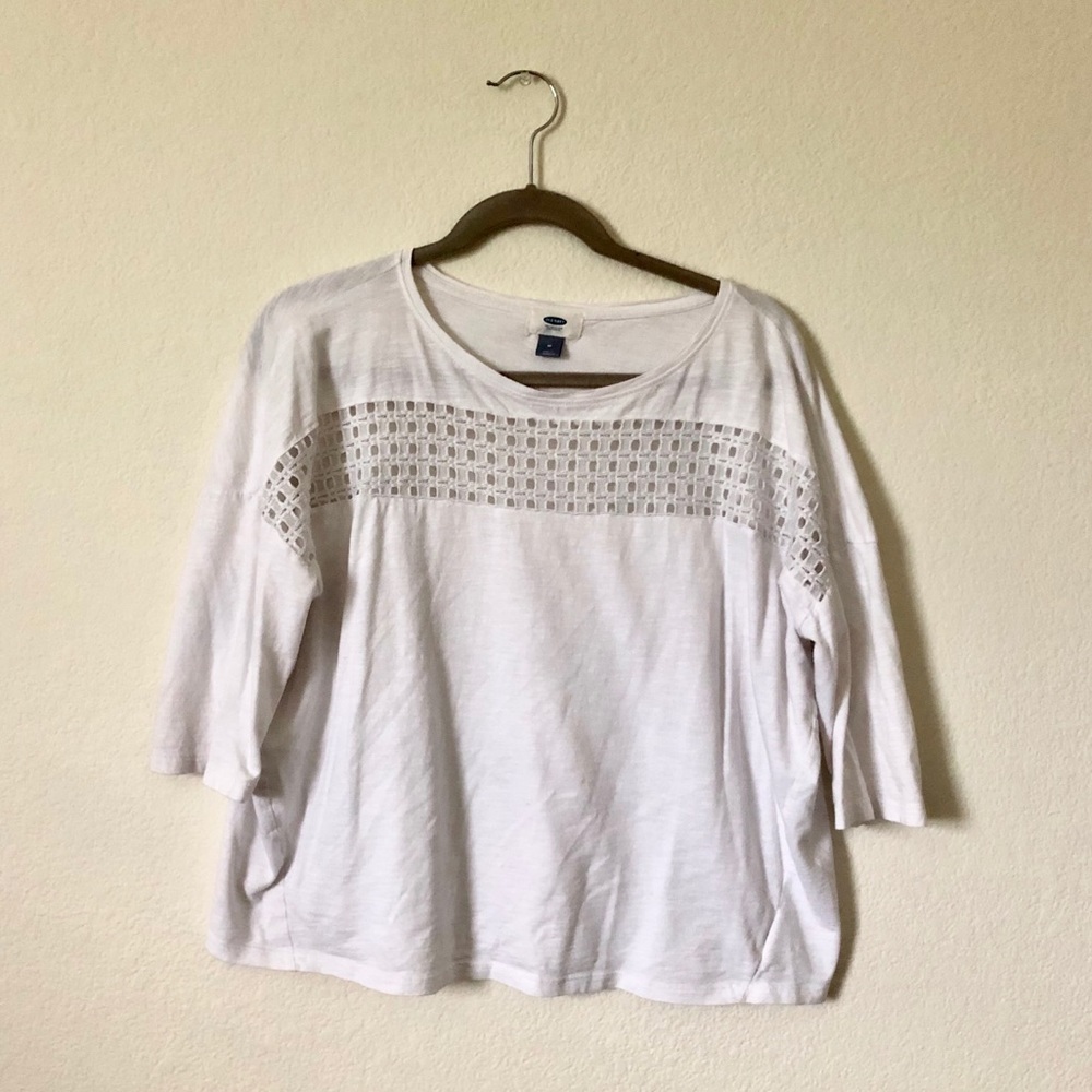 Cute spring top with cutout detail